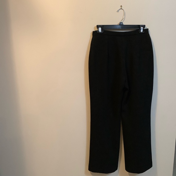 Women’s Black Pant Suit With Gold Mock Neck Top. Size 2 Petite. - Picture 5 of 16